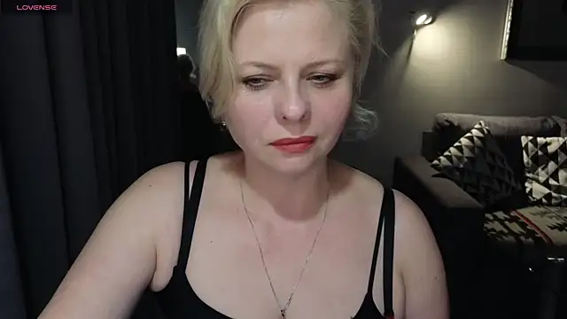 Snapshot of Gray_swann chatting on 26, 2, 2025 Gray swann online show from 26, 2, 2025