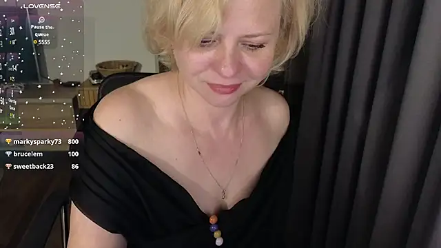 Snapshot of Gray_swann chatting on 10, 2, 2025 Gray swann online show from 10, 2, 2025