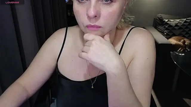 Snapshot of Gray_swann chatting on 20, 2, 2025 Gray swann online show from 20, 2, 2025