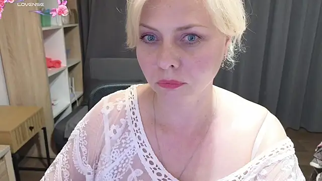 Snapshot of Gray_swann chatting on 11, 3, 2025 Gray swann online show from 11, 3, 2025