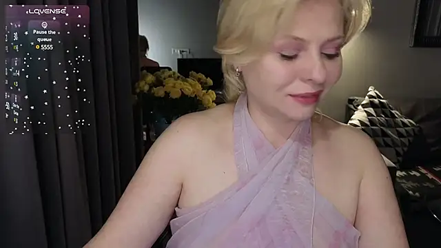 Snapshot of Gray_swann chatting on 17, 2, 2025 Gray swann online show from 17, 2, 2025