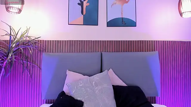 NicolleeEvanss online show from 14, 1, 2026