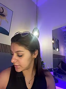 Snapshot of NicolleeEvanss chatting on 8, 7, 2026 NicolleeEvanss online show from 8, 7, 2026