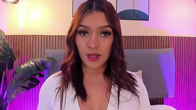 NicolleeEvanss online show from 2, 6, 2026