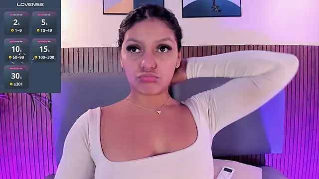 Snapshot of NicolleeEvanss chatting on 1, 11, 2025 NicolleeEvanss online show from 1, 11, 2025