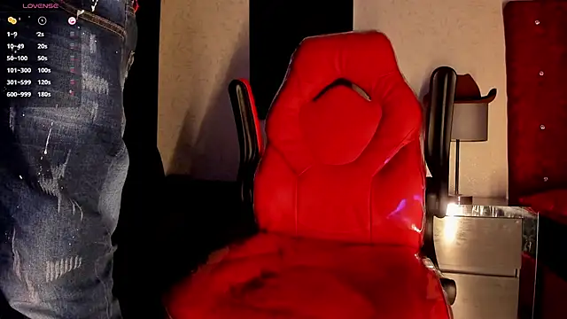 Lil Curved online show from 21, 10, 2025