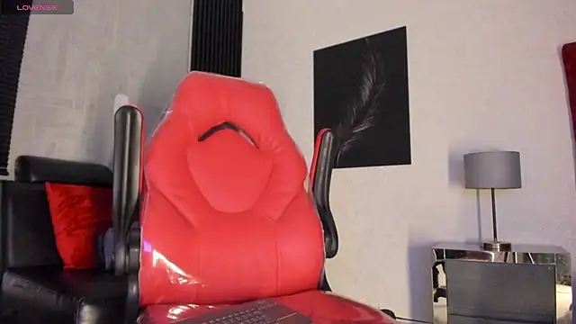 Lil Curved online show from 19, 10, 2025