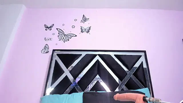 GabyyJones online show from 7, 6, 2026