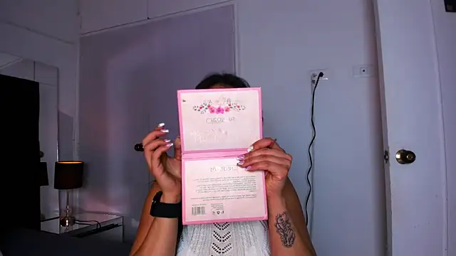 Miaa Garcia online show from 22, 2, 2025