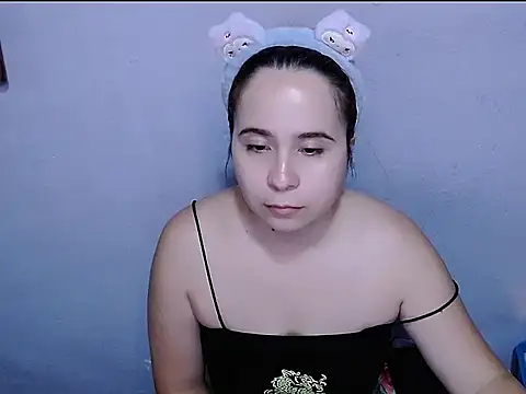 SubLayla01 online show from 3, 2, 2026