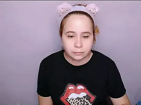 SubLayla01 online show from 15, 6, 2026