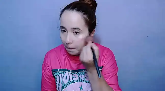 SubLayla01 online show from 13, 1, 2025