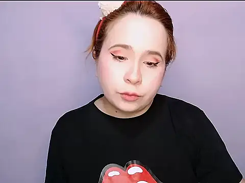 SubLayla01 online show from 9, 9, 2025