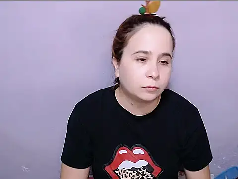 SubLayla01 online show from 25, 7, 2026