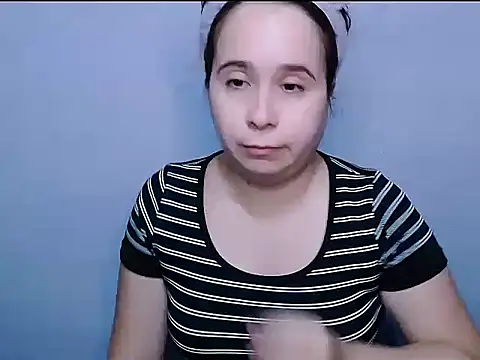 SubLayla01 online show from 5, 11, 2025