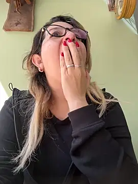 amooraaamoon online show from 23, 10, 2025