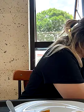 amooraaamoon online show from 28, 10, 2025