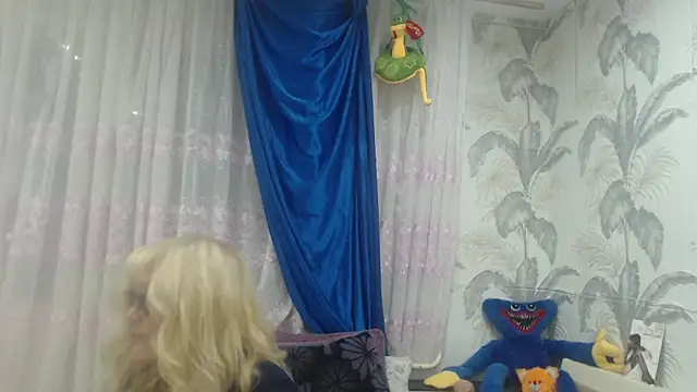 CamDiva113 online show from 16, 10, 2025