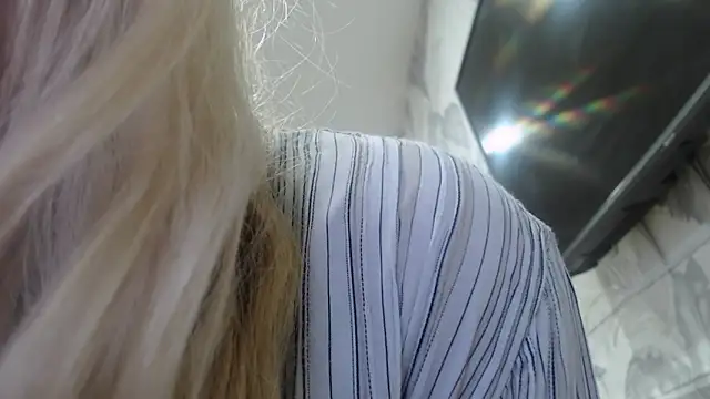 CamDiva113 online show from 26, 10, 2025