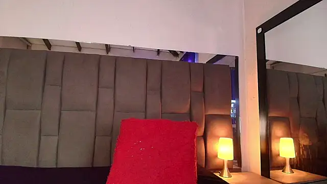 SELENA BIGBOOBS online show from 21, 5, 2026