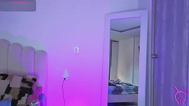 charlotte 002 online show from 21, 3, 2026