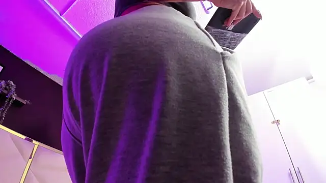 April bowie online show from 19, 1, 2026