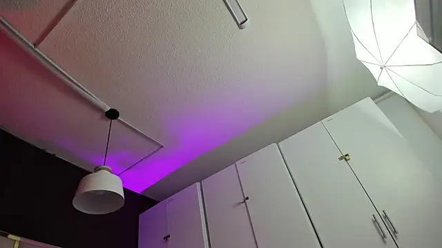 April bowie online show from 16, 2, 2026