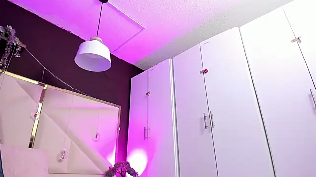 April bowie online show from 19, 12, 2025