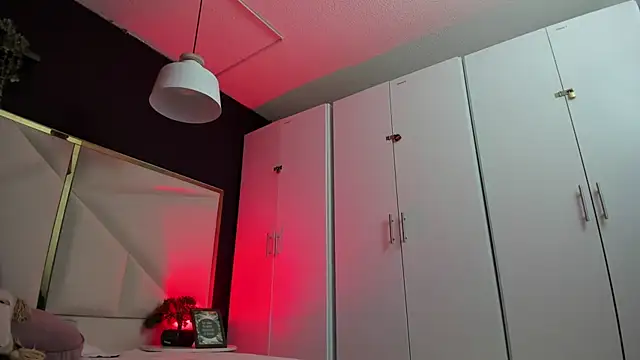 April bowie online show from 20, 11, 2025