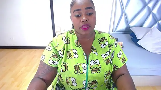 exotic karmella online show from 4, 12, 2025