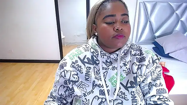 Snapshot of exotic_karmella chatting on 13, 11, 2025 exotic karmella online show from 13, 11, 2025