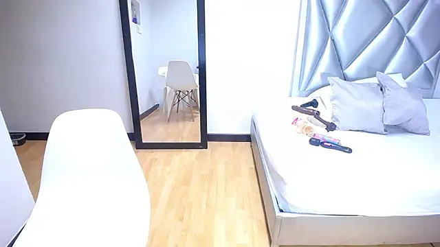 Snapshot of exotic_karmella chatting on 20, 3, 2025 exotic karmella online show from 20, 3, 2025