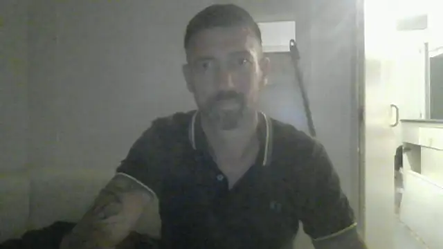 Snapshot of vinzz49 chatting on 22, 9, 2025 vinzz49 online show from 22, 9, 2025