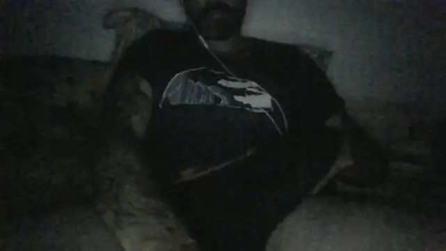 Snapshot of vinzz49 chatting on 8, 10, 2025 vinzz49 online show from 8, 10, 2025