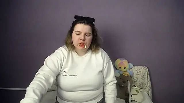 so shy online show from 23, 3, 2026