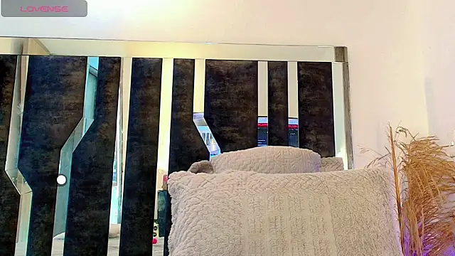 honey skin online show from 7, 11, 2025