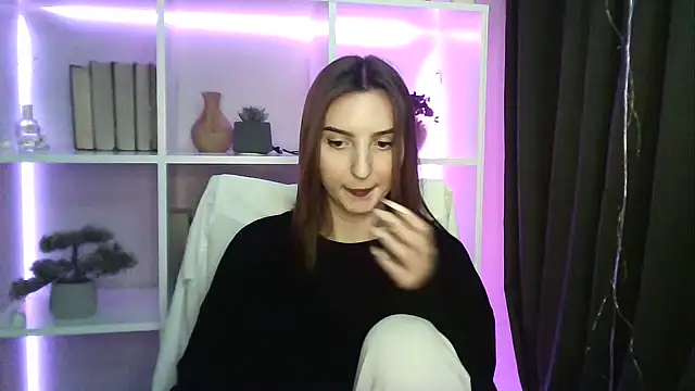 X Alisa online show from 14, 2, 2025