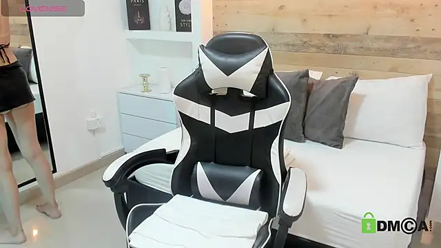 candy summer28 online show from 7, 4, 2026