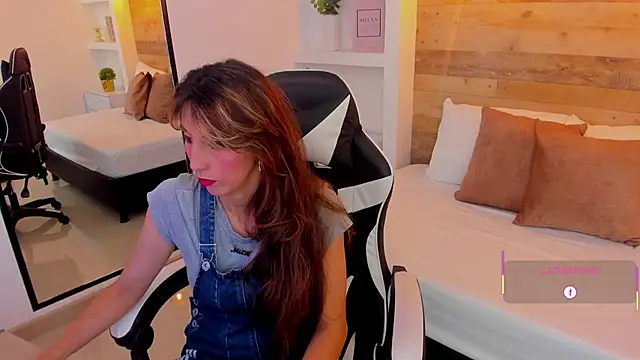 candy summer28 online show from 22, 11, 2025