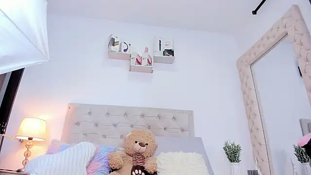 lorennahernandez01 online show from 20, 12, 2025