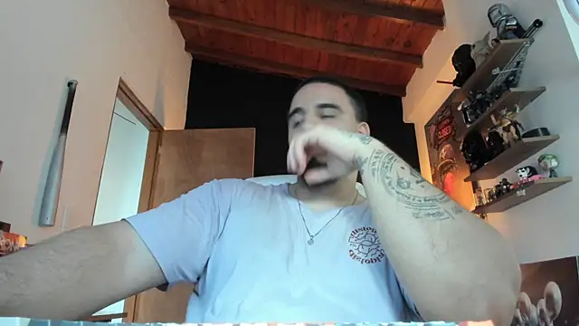 kingbear777 online show from 15, 4, 2026