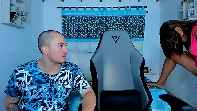 Snapshot of xxx_sweet_couple_ chatting on 23, 1, 2025 xxx sweet couple online show from 23, 1, 2025