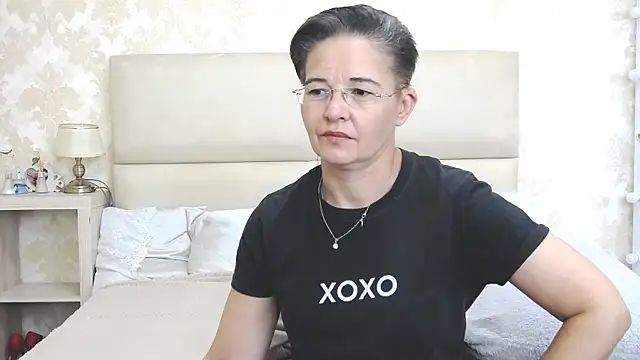 StaceyDarling online show from 12, 9, 2025