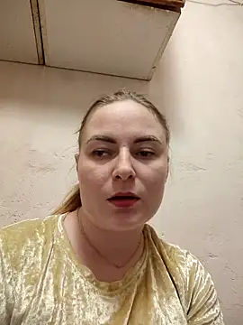 ElenaMaeer online show from 4, 12, 2025