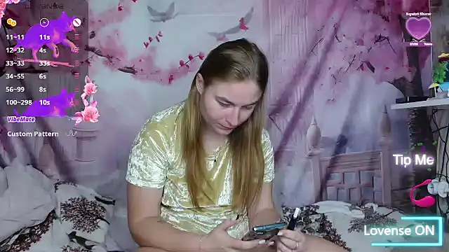 ElenaMaeer online show from 10, 10, 2025