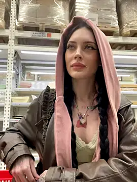 Melissa crazy online show from 12, 11, 2025