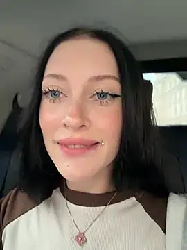 Snapshot of Melissa_crazy chatting on 4, 7, 2026 Melissa crazy online show from 4, 7, 2026