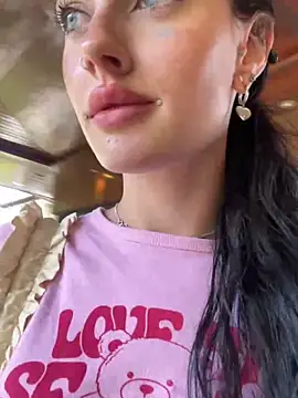 Melissa crazy online show from 26, 2, 2025