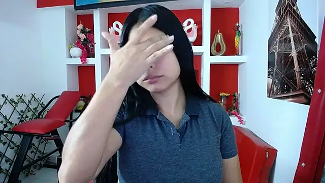 Letty Plugxo online show from 23, 9, 2025