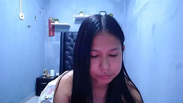 Letty Plugxo online show from 30, 4, 2026